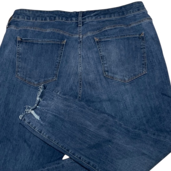 Women's A.N.A. High Rise Skinny Plus Jeans Raw Hem Size 18W - Picture 9 of 9